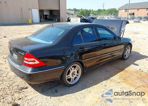 2003 Mercedes-Benz C 32 Amg z USA, uszkodzony, nr VIN WDBRF65J53F409508
